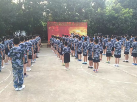 2016年广州市荔湾中学新生军训